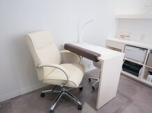 オングレース 阪急17番街店/ハンド施術席