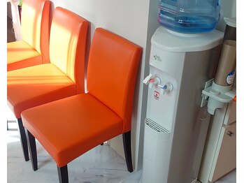 カラダファクトリー 池袋西口店/施術前後の水分補給に