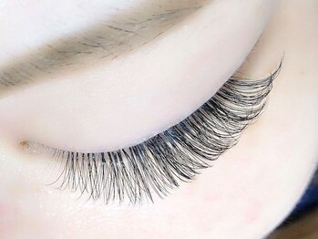 ココラッシュ 上野御徒町(cocolash)の写真/ナチュラルなボリューム感で目ヂカラUP★自まつ毛が弱い方/細い方でも大丈夫♪3Dボリュームラッシュが人気!