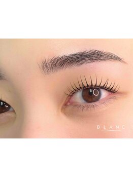 ナチュラル上品な目元にしたい