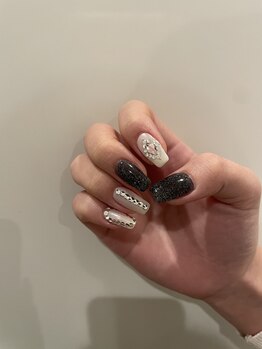 ムーイ 外苑前(mooi.)/stone bijou nail