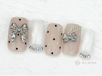 ネイルメゾン 池袋店(NAIL MAISON)/キラキラドットリボン¥7800