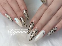 リュアラ(Ryuara)/キラキラレオパードネイル