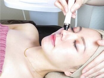 リソル(RISOL)の写真/【ハイドロピーリング¥5250～】ベテランスタッフ在籍!保湿しながら角質や毛穴汚れをとり、黒ずみや開き改善