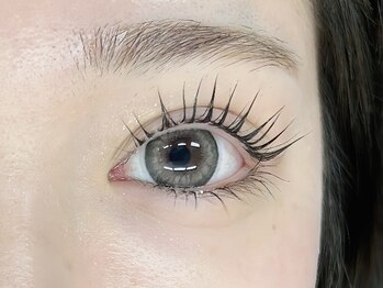 ナチュラルビビ 渋谷宮下公園店(Natural ViVi)の写真/まつげパーマ×毛先,毛根、美容液の3STEPケアで理想の美まつげへ◎[まつげパーマ/まつ毛パーマ]