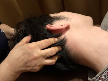 ゼン リラクゼーション 新宿店(Zen Relaxation)の写真/PCやスマホで目を酷使されてる方に◎【『痛気持ち良い』頭、首、深層部ヘッドマッサージ50分　¥5500】