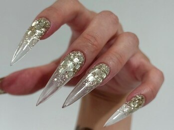 ロウズネイル 新小岩南口店(LOEWS NAIL)の写真/≪美爪形成/指先を美しく魅せるフォルムが得意≫ニュアンス・ワンホンなど幅広いdesignで映える指先に...