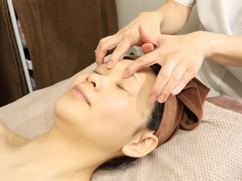 本格リラクゼーション エステ ツーリーフス(2Leaves)/小顔・毛穴・美肌◇フェイシャル
