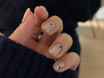 キラキラ 冬ネイル