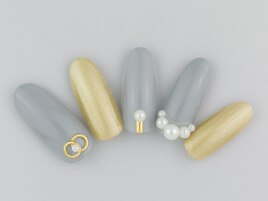 シンプルパールネイル