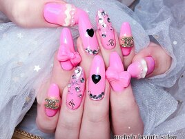 大人可愛いネイル