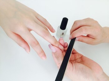 ネイルズ ラニ ル トロワ店(Nails Lani)の写真/指先から自信を。丁寧なネイルケアとハンドケアで、あなたの手をピカピカに仕上げます！