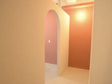スタイルボーンタイムスバーチ(Styleborn×BURCH)の雰囲気（リラックス空間で落ち着いて施術いたします◎）