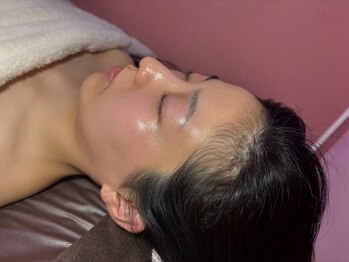 サロンド ハイラント(salon de heiland)の写真/発光肌！痛みも少なくリピート率98%！wax脱毛で憧れのツヤ肌に。wax脱毛だからこそ叶う産毛や角質の除去★