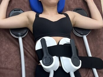 シャングリラ(Shangri-la)の写真/【お腹集中】ポッコリお腹に効果抜群！脂肪燃焼し縦割れ腹筋！！70分¥13200