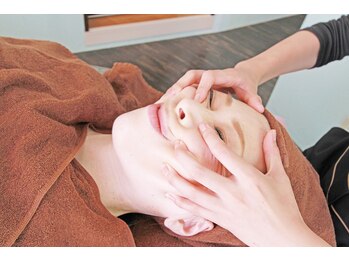 キオーナ 富雄店/πセラピー小顔矯正術