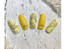 メリーアン(Merry Anne)/ペイズリー柄ネイル