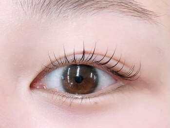 ココラッシュ 上野御徒町(cocolash)の写真/【メイク時短◎】当店No.1！自まつ毛の長さを生かす次世代まつ毛パーマ☆自然にパッチリ可愛くなれる♪