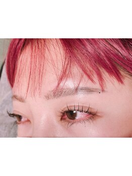 ナチュラル上品な目元にしたい