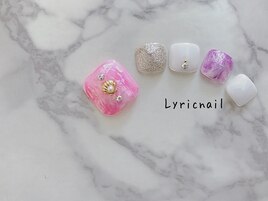 オーロラで輝くフットネイル♪