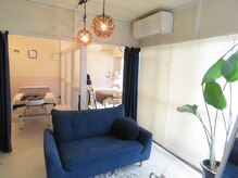 マニッシュ(Manish)/白と紺を基調としたサロン♪