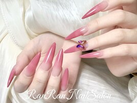 大人可愛いピンクグラデーション