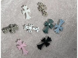 人気沸騰中！クロスモチーフ