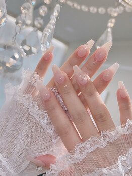 ラビィ 大阪店(Raviy)の写真/何度通っても同価格！芸能関係者も御用達のサロン★シンプルなデザインも、最旬のアートもお得に楽しめる♪