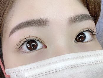 リルヘアー(RELUHAIR)の写真/自慢のキープ力で納得の仕上がりを実現!!オススメの上下まつ毛パーマで目力UP♪アイブロウとのセットも◎