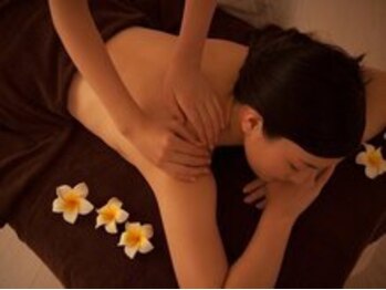 アユーラ(Ayu-ra)の写真/【完全個室】心も身体もゆるむ極上アロマオイルマッサージ◎60分￥5,800～香りに包まれて深い癒しを♪