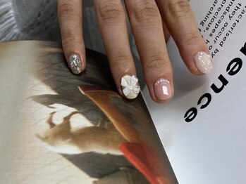 レニーナ(lenina)の写真/あなたの理想を形に。視線を釘付けにする大人可愛い指先へ♪