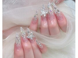 キラキラ蝶々ネイル