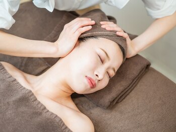 千歳の女神 西尾本店の写真/【みんなのお悩みNo.1】首肩コリ・小顔ケアを一緒にコルギで解決!お顔のたるみ改善、リフトアップで小顔に!