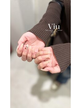 シンプル　スキンカラー　ロング