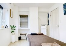 ジェイミープラス 表参道(J‘aimee +)/白を基調とした落ち着いた雰囲気