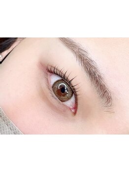 ナチュラル上品な目元にしたい