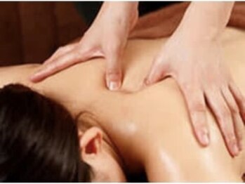 リラクゼーションサロン ラルジュ(large)の写真/アロマ香るオイルで全身リンパマッサージ◎極上のリラクゼーション体験を♪