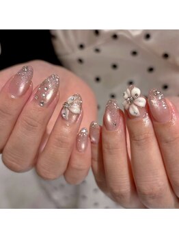 ネイル ヴィアンジュ(Nail Viange)の写真/【長さ出しとアートが得意】持ち込み対応◎シンプルから華やかなデザインまで。