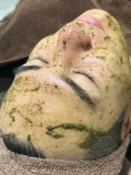 ホワイトアクア 四日市店(WHITE AQUA)の写真/【第一印象で差をつけろ！】大好評◎男の肌改革「メンズハーブピーリング」根本原因に集中ケアで肌質改善！