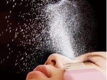 毛穴に皮脂やメイク汚れで詰まった角質を超音波深層大洗浄！