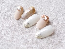 ジュエリー風くすみピンクネイル