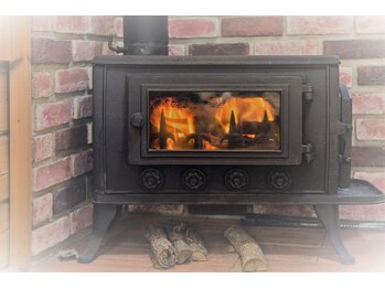 自然派カイロ整体院/冬は温か~い暖炉で心もほっこり