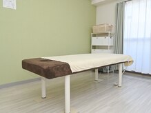マッスルリラクゼーションあゆみ　血流促進/疲労回復/筋ほぐし/肩こり/腰痛の雰囲気（完全個室の落ち着いた空間です［肩こり・腰痛・眼精疲労］）