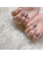 エースネイル(Ace nail)/控えめなブライダルネイル