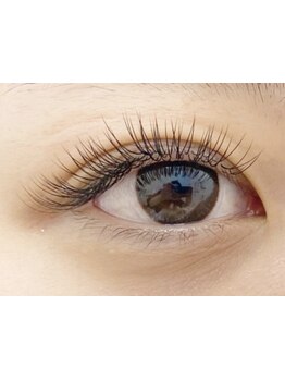 ナチュラル上品な目元にしたい