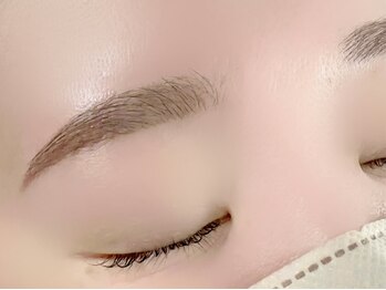 チェスナッツ 銀座(CHESTNUTS Nail&Eyelash)の写真/【美眉アイブロウWAX（眉メイク込）¥5000】フリーハンドで似合わせ眉毛♪パリジェンヌ×アイブロウのSET有