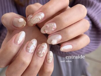 アントレッド(entraide)/小花柄ネイル