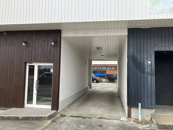 ゲリール(Guerir)/★駐車場入り口★