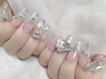 ラビィ(Raviy)/大人キラキラネイル