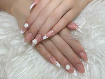 ヒカリ ハナ ネイル(HIKARI HANA NAIL)の写真/【シンプルな中にもセンスが光る♪】大人の品格を演出する上品な艶とフォルムで、指先を彩ります★